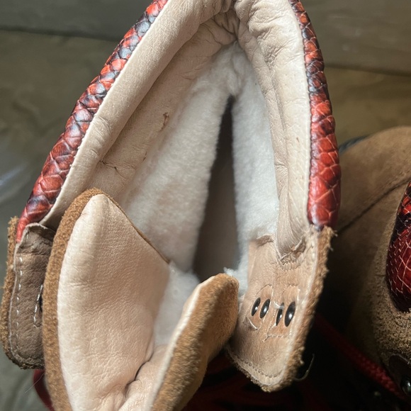 ALDO Hiking Fashion Boots with Red Laces Women’s size 6.5 - Picture 6 of 7